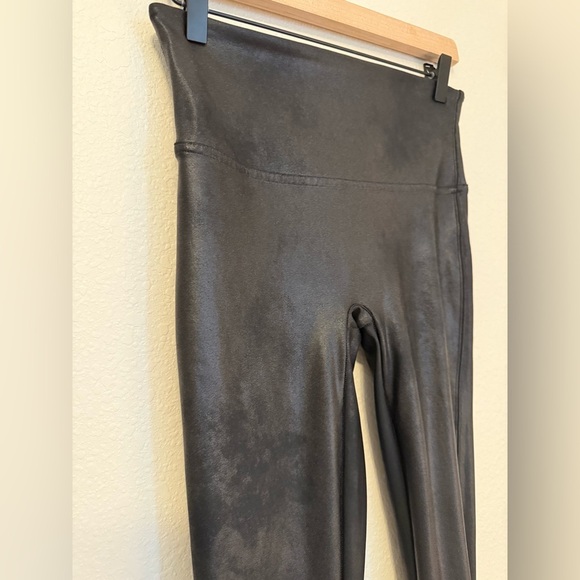 SPANX Faux Leather Leggings - Picture 6 of 11